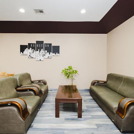 Sapphire Inn & Suites Ченелвью Екстер'єр фото
