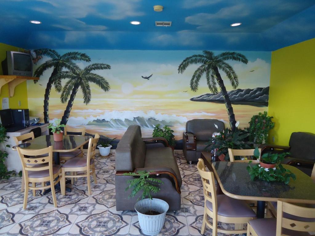 Sapphire Inn & Suites Ченелвью Екстер'єр фото